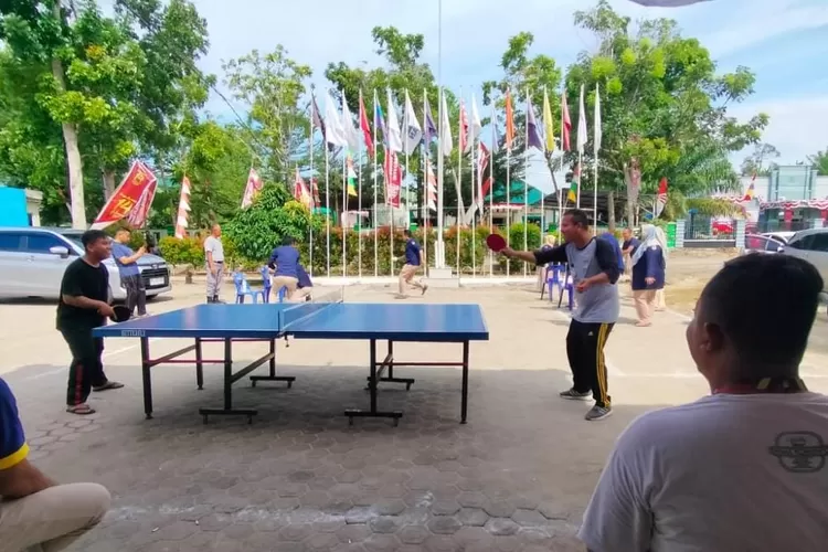 KPU Sergai gelar perlombaan menyambut Dirgahayu Republik Indonesia ke-78 tahun di kantor KPU Serdang Bedagai. (Realitasonline.id/Dokumen).