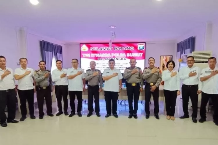Tim Itwasda Polda Sumut foto bersama PJU Polrestabes Medan di Aula Patriatama Polrestabes Medan (Realitasonline.id/Dok)