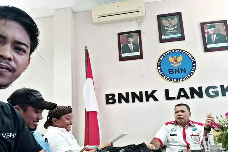 Kepala BNN Kabupaten Langkat AKBP Sahrudin Bangko  saat dikonfirmasi media baru-baru ini di kantornya (Realitasonline.d/AA)
