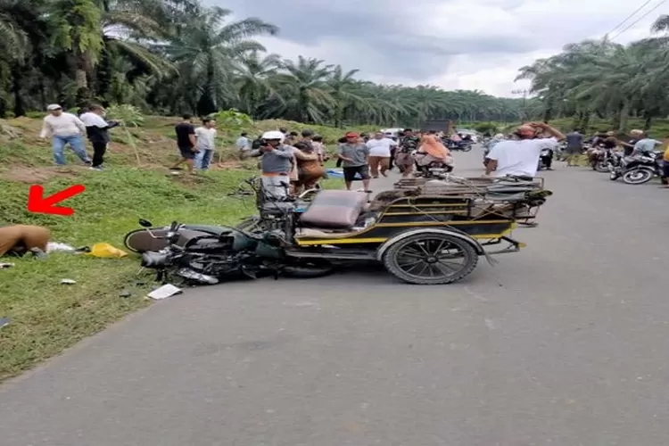Korban tanda panah tewas seketika akibat tabrakan dengan becak membawa seng di Jalan Umum Lubuk Pakam &ndash; Bangun Purba  (Realitasonline.id/zul)