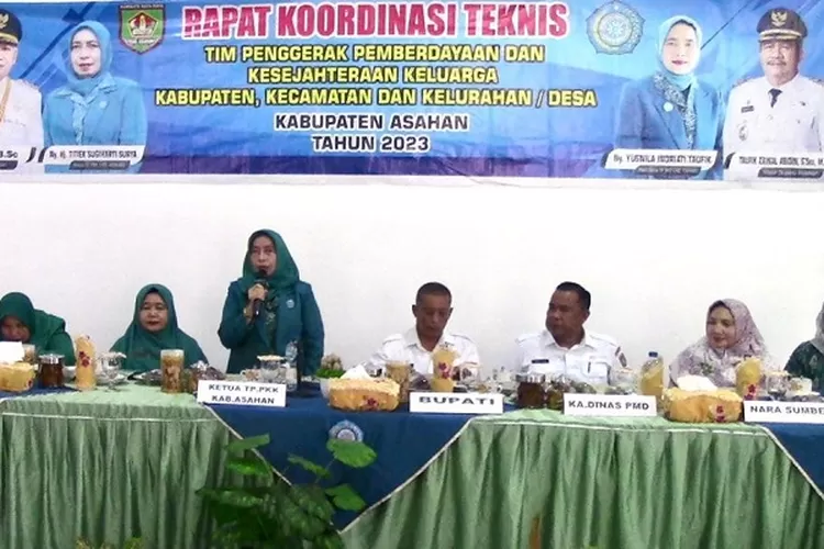 Ketua TP PKK Kabupaten Asaha Hj Titiek Sugiharti Surya saat menghadiri Rakornis TP PKK Kabupaten Asahan (Realitasonline.id/HS)