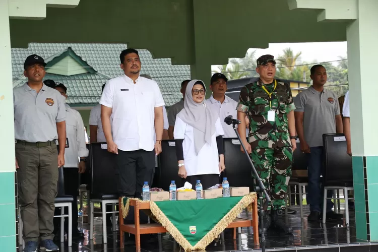 Wali Kota Medan Bobby Nasution selaku Ketua Komwil I APEKSI serta sejumlah Wali Kota lainnya  juga dimeriahkan dengan tarian etnis yang menggambarkan Pematang Siantar merupakan kota yang terdiri dari berbagai suku. (Realitasonline.id/kominfo)