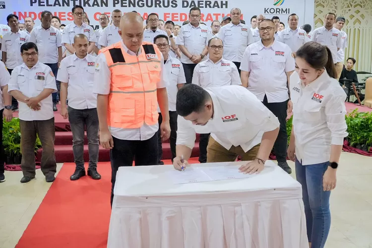 Walikota Medan Bobby Nasution melantik Pengurus Daerah (PD) IOF Sumut  (Realitasonline.id)