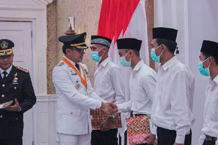Foto :7 orang warga binaan Lembaga Pemasyarakatan (Lapas) IIA Bogor mendapatkan Remisi Umum (RU) 2 