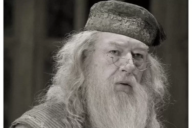 Sir Michael Gambon (Twitter)