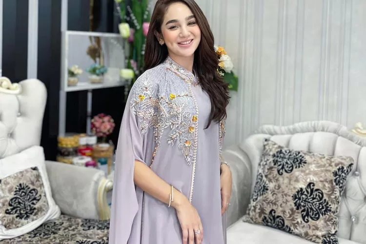 Hana Hanifah (Instagram @hanaaaast)