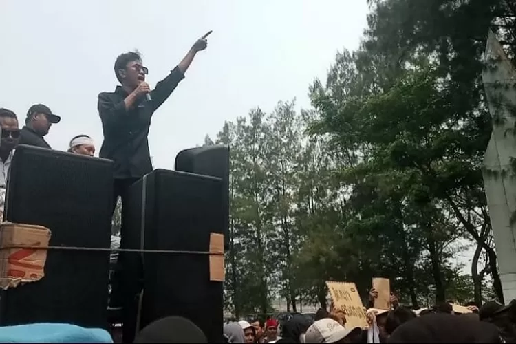 Aksi unjukrasa Kaum Penganggur Kabupaten Bekasi