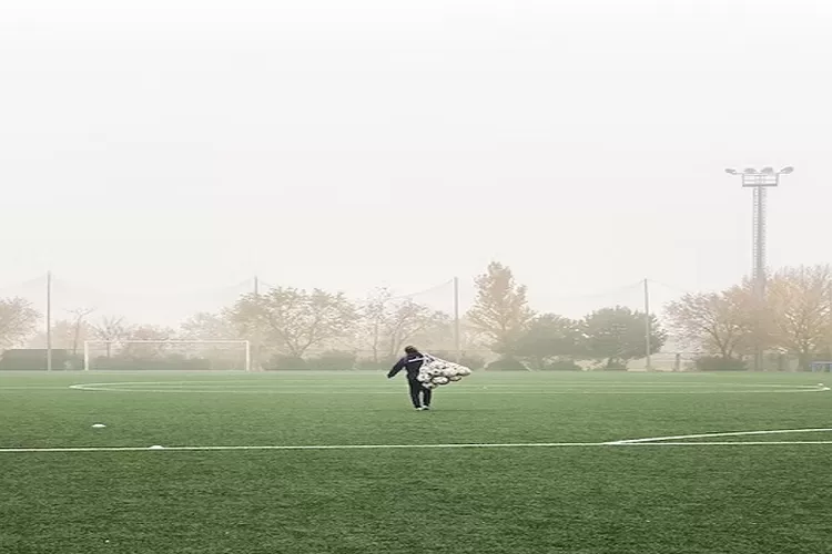 Ilustrasi Almeria dan Real Madrid yang Berlaga di La Liga 2023 2024, Real Madrid Difavoritkan Bakal Menang (Foto oleh Alberto Fr&iacute;as dari Unsplash)