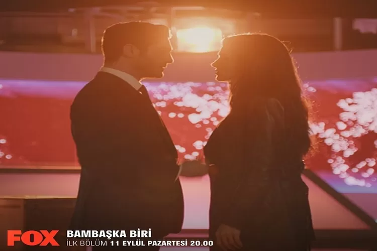 Bambaska Biri Dibintangi Hande Ercel dan Burak Deniz Tayang 11 September 2023 di Fox Turki (instagram.com/@bambaskabiridizi)