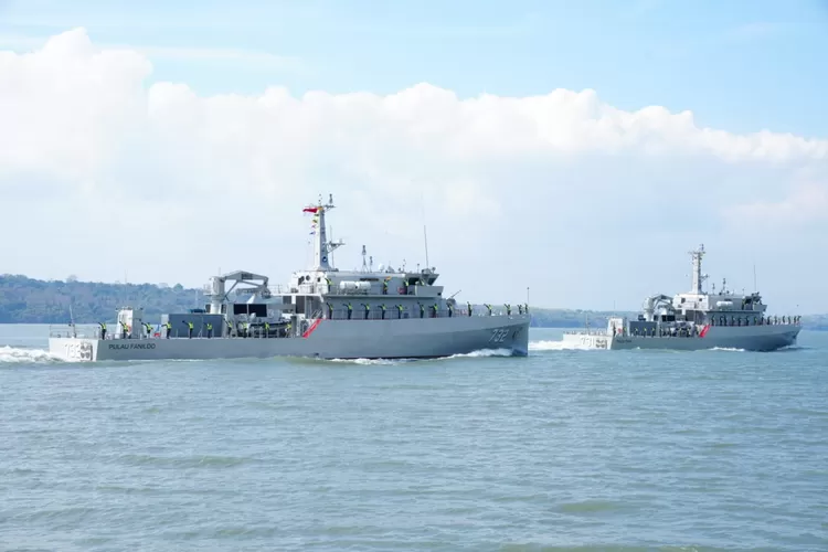 Kedua kapal canggih itu diberi nama KRI Pulau Fani-731 dan KRI Pulau Fanildo-732, jenis kapal pemburu ranjau yang rencananya akan memperkuat jajaran Satuan Kapal Ranjau (Satran) Koarmada II. Foto: Puspen TNI