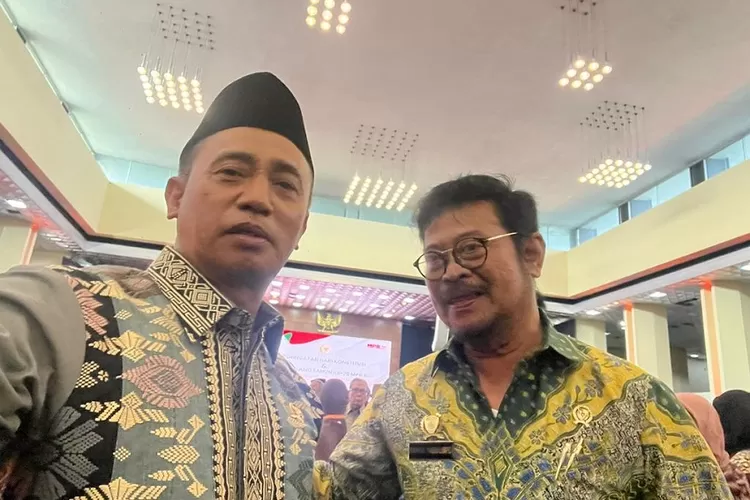 H Sukisman Azmi (kiri) bersama Menteri Pertanian Syahrul Yasin Limpo.  (Suara Karya/Foto: H Sukisman Azmi)