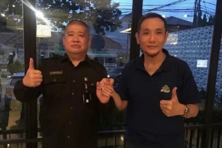 Ketua  Umum PITI dr Ipong Hembing Putra ( kiri)  bersama tokoh pengusaha Tionghoa Yusuf Hamka dalam sebuah kesempatan.