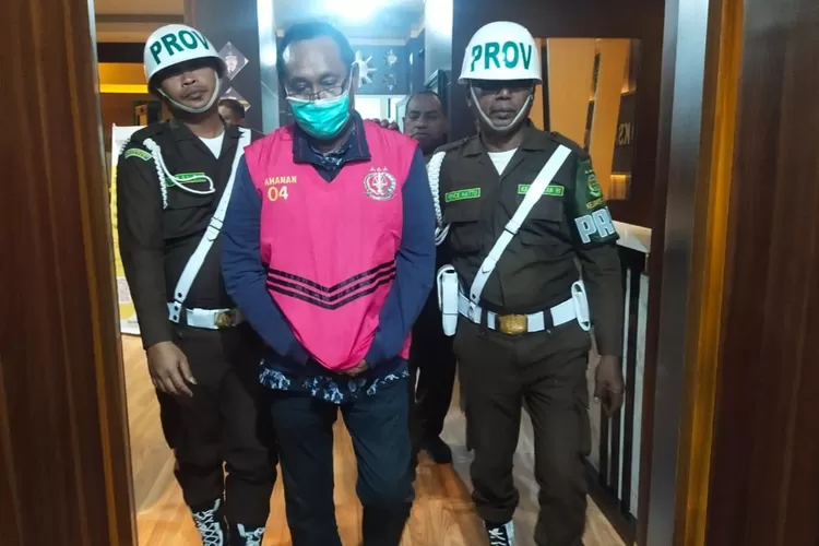Kadis PUPR kabupaten SBB Tommy Wattimena, Dijebloskan ke Penjara dugaan Kasus Korupsi (Humas Kejati Maluku)