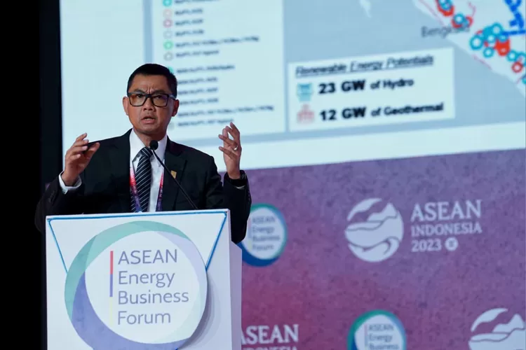 Listrik ASEAN Power Grid (Ist)
