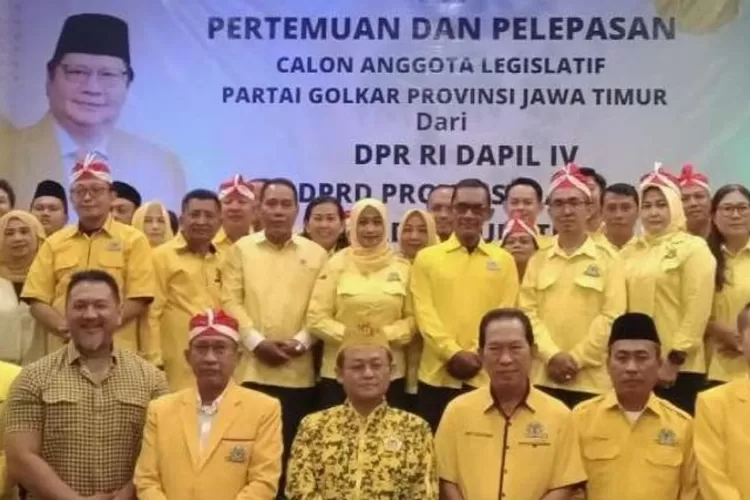 Prabowo  -  Airlangga  Pasangan Tepat Saling Mengisi (Partai Golakar Jawa Timur)