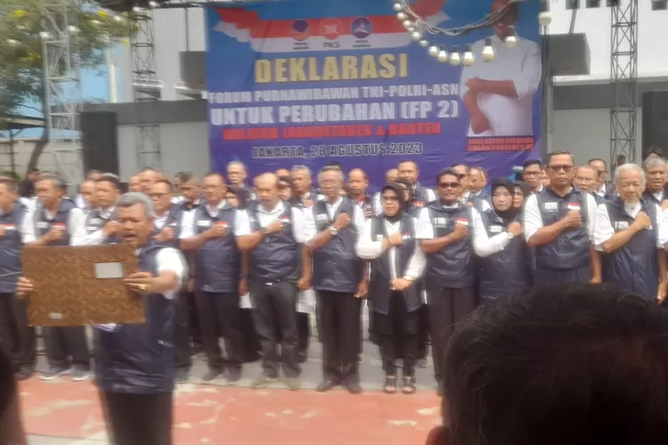 260 purnawirawan TNI, Polri, ASN  mendeklarasikan  dukungan  kepada Capres  Anies Rasyid Baswedan dan Koalisi  Perubahan di Mall  Sinema Jatiasih, Kota Bekasi, Senin (28/8/2023).
