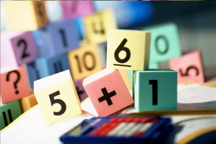 Bentuk Bilangan Oktal Dari Bilangan Desimal 75 Adalah.... (Sumber Foto: John Foxx, Photo Images/ Canva)
