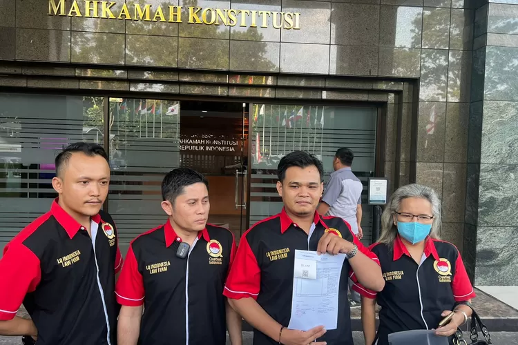 Tim LQ Indonesia menyampaikan  surat permohonan  Judicial Riview terkait Hak Imunitas Advokat  ke Mahkamah Konstitusi
