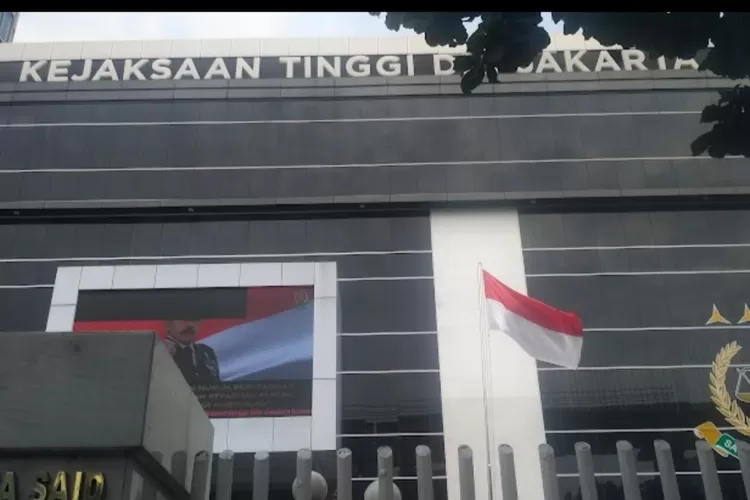 Kejaksaan Tinggi (Kejati) DKI Jakarta tengah mendalami kasus dugaan korupsi yang merugikan uang negara triliunan rupiah yang terjadi di anak perusahaan PT Perusahaan Listrik Negara (PLN) Persero yakni PT PLN Batubara (AG Sofyan )