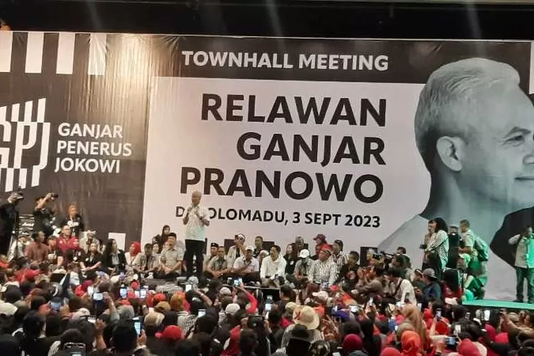 Capres PDIP Ganjar Pranowo di acara Temu Relawan Ganjar di De Tjolomadoe Solo (Endang Kusumastuti)