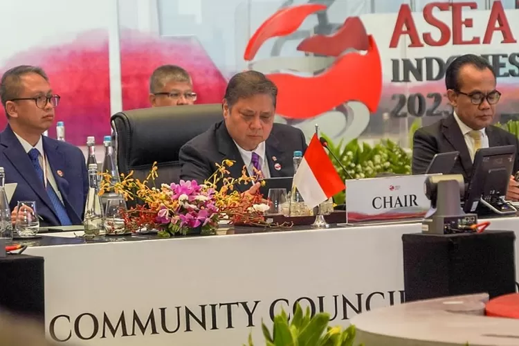 Menteri Koordinator Bidang Perekonomian Airlangga Hartarto memimpin rangkaian The 23rd ASEAN Economic Community Council (AECC) Meeting, Minggu (3/9/2023) di Jakarta (ekon.go.id)