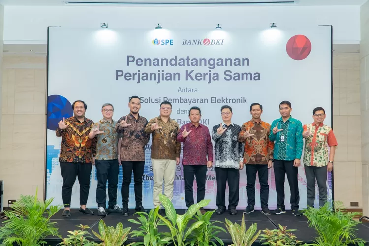 Penandatanganan kerja sama Bank DKI dan  PT SPE Solusi menjamin  rasa aman, nyaman  dan efisien  memanfaatkan  IT di BUMD  Pemprov DKI Jakarta  ini.