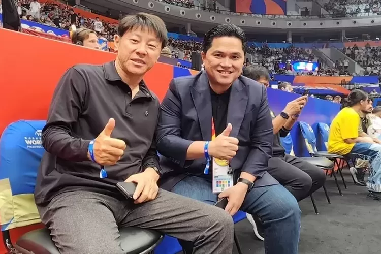 Erick Thohir dan Shin Tae Yong, dua tokoh sepakbola yang berkontribusi dalam membangun Timnas Indonesia dalam beberapa waktu terakhir (foto: instagram/@shintaeyong)