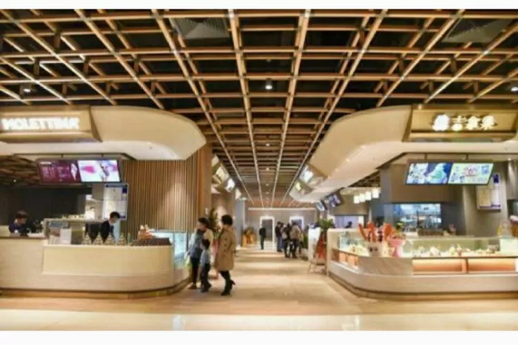 Konsep area Food and Beverage yang disebut Foodstreet di AEON Store Alam Sutera. (Foto: AEON Store)