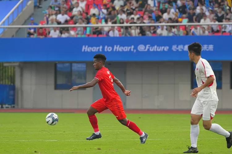 Timnas Indonesia U-24 kalah 0-1 dari Korea Utara dalam pertandingan terakhir penyisihan Grup F sepakbola Asian Games XIX/2022 Hangzhou, China (NOC Indonesia/Hendri Rahman)