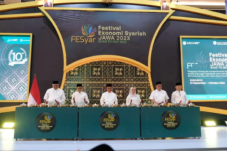 Suasana pembukaan FeSyar Jawa 2023 di Pakuwon Mall Surabaya