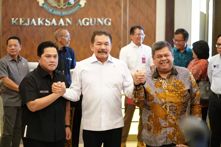 Jaksa Agung ST Burhanuddin dengan Menteri BUMN Erick Thohir