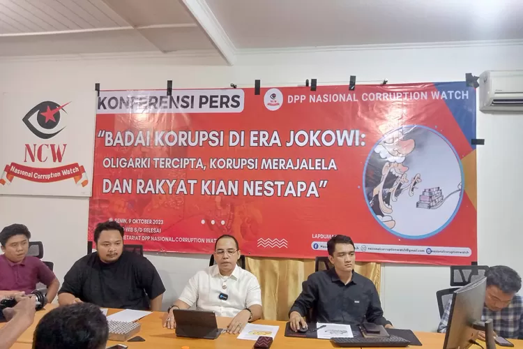 Konferensi Pers di kantor DPP NCW, terkait rentetan  kasus korupsi yang menunjukkan lemahnya pemerintah Jokowi. (Sadono )