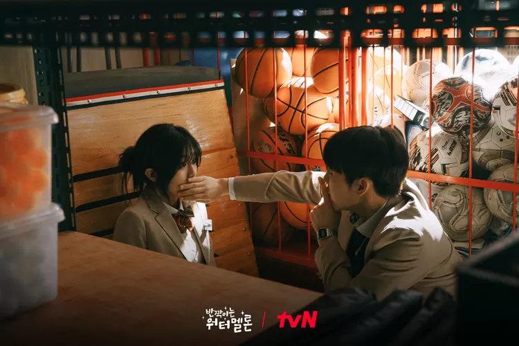 Twinkling Watermelon Episode 10: Yi Chan dan Chung A Jadian? Eun Yu dan Eun Gyeol Menjauh? (Soompi)