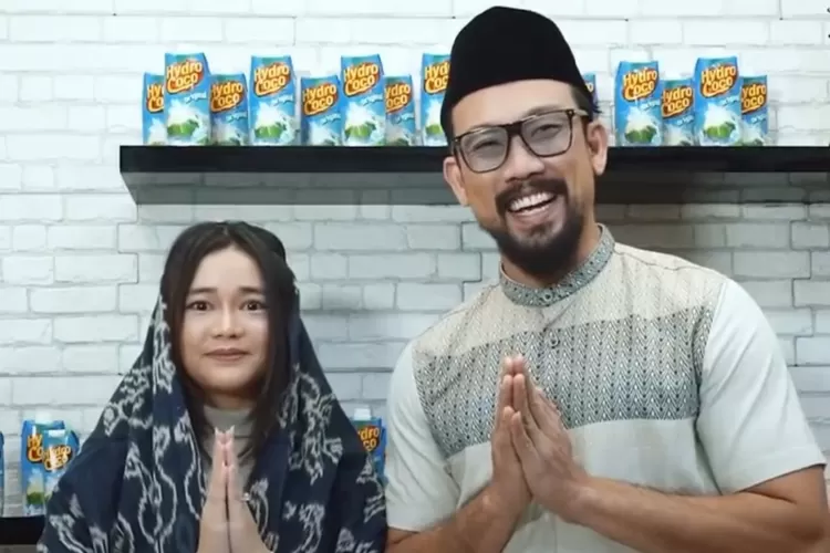 Denny Sumargo ingin login jadi mualaf? Tanya hal sensitif ke Ustaz Khalid:  Saya pengen banget masuk Islam… - Hops ID