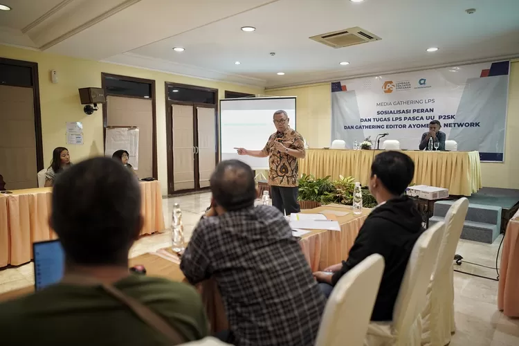 Ahli Kantor Persiapan PRP dan Hubungan Lembaga LPS&nbsp;Jarot Mahendara menerangkan keamanan simpanan nasabah di bank dalam kegiatan Media Gathering LPS bersama Ayo Media Network di Salatiga, Jawa Tengah. (Dok Ayosemarang.com)