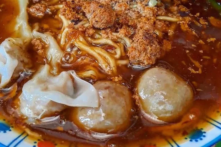 Resto Lomie Bandung Legendaris, Rasa Otentik Kuah Medok Cuma Rp 20 Ribuan, Udah Coba?