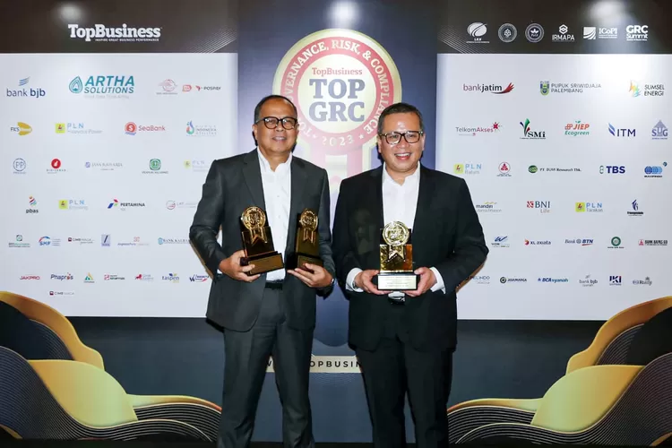 3 Penghargaan Sekaligus, bank bjb Diapresisasi di Ajang TOP GRC Award 2023