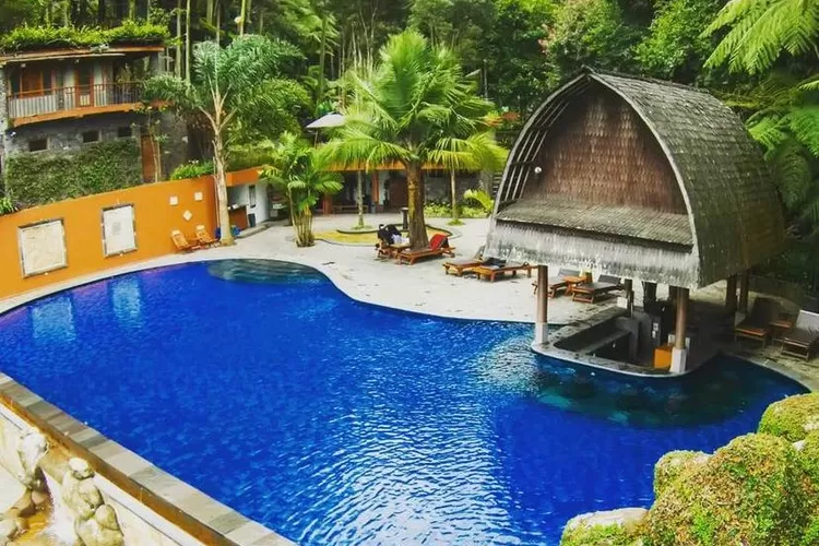 2 Kolam Renang Di Bandung, Ada Kolam Air Panas Vibes Ubud Bali Mulai ...