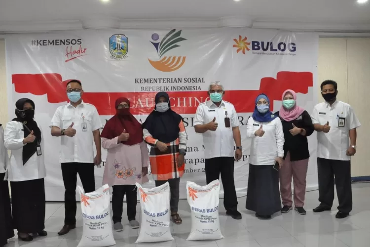 Akhirnya! Bansos Beras Bulog 10 Kg Cair Mulai Senin Ini Begini Cara Cek Penerima!