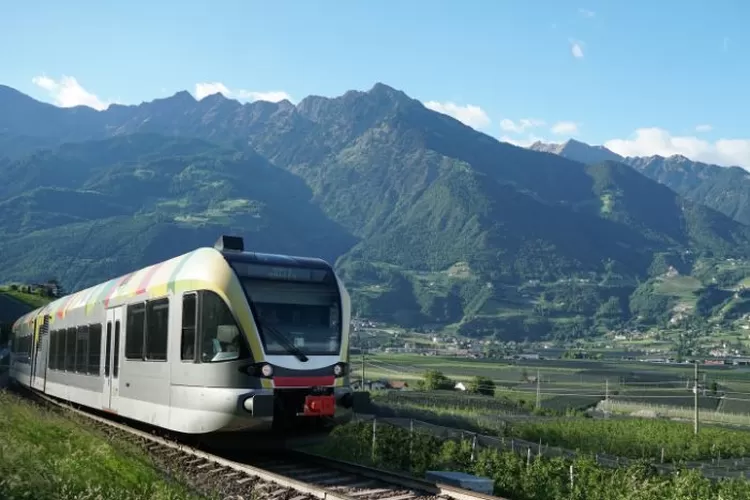 Lowongan Kerja September 2023 di PT Railink (KAI Bandara) untuk Lulusan S1, Simak Persyaratannya!