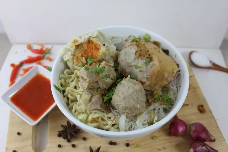 5 Tempat Makan Bakso yang Enak di Bandung Ada yang Buka hingga Subuh (Unsplash)