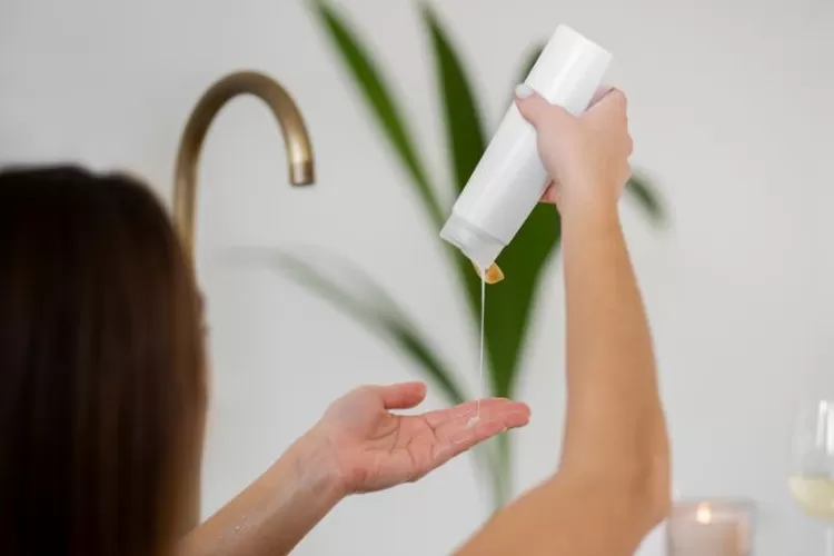 Ilustrasi tips agar rambut sehat dan berkilau. (Freepik)