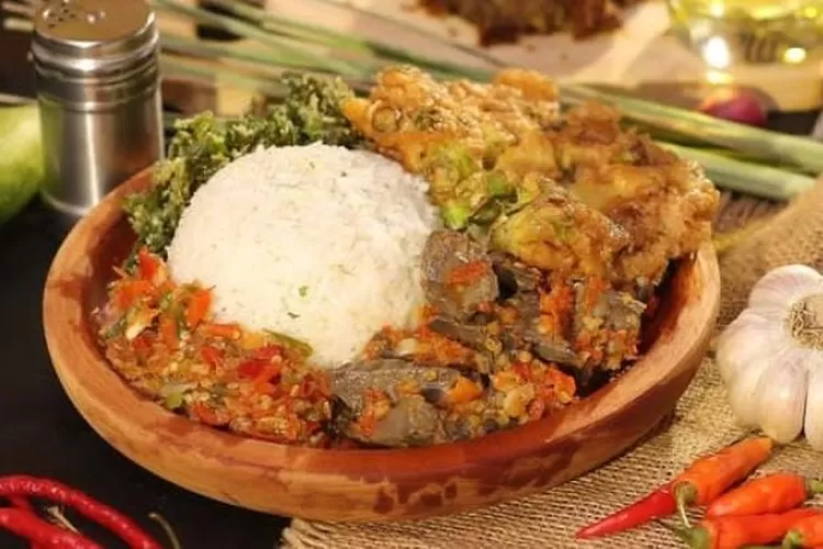 Harga cuma Rp12 ribuan, inilah rekomendasi tempat makan telor dadar paling enak dekat Stasiun Bogor&nbsp; (Instagram.com @dadarduar)