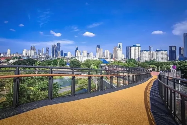 Wisata Mall di Jakarta Ini Punya Arena Skywalk Jadi Spot Sunset Terbaik di Ibu Kota (instagram.com/@senayan.park)