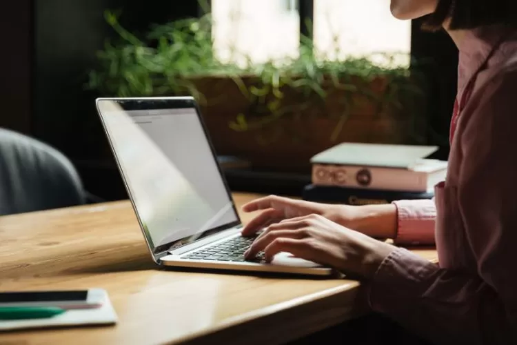 Ilustrasi pendaftaran Kartu Prakerja gelombang 62. (Freepik)