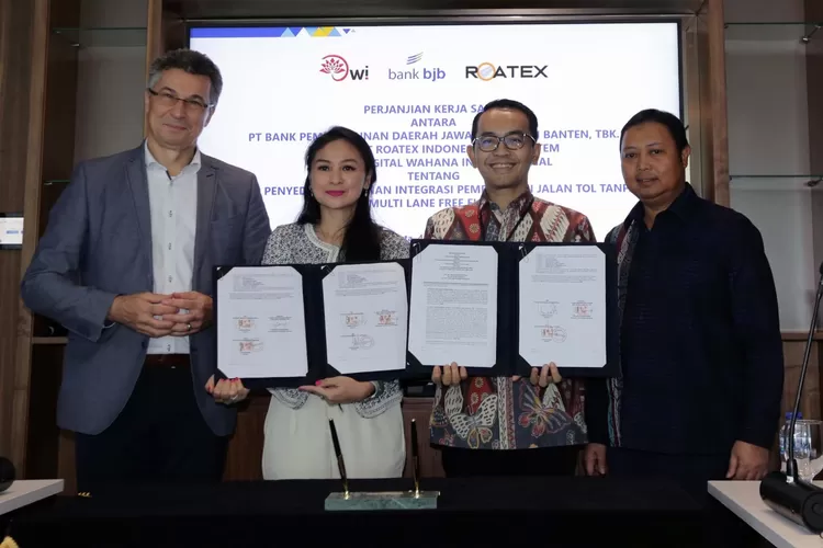Kegiatan penandatanganan PKS antara bank bjb DWI dan Roatex