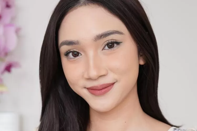 Stefany Talita Visa membagikan tips dan trik agar hasil make up menjadi flawless (Instagram @stefanytalita)