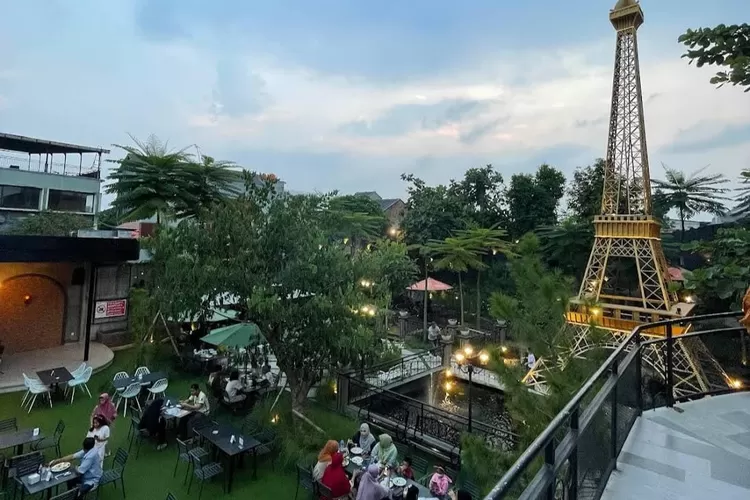 Ini dia tempat makan di Bekasi serasa di Paris. (Googlemaps/dewamadeyoga)