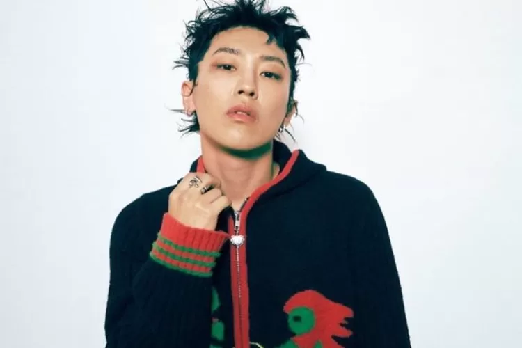 DPR LIVE yang mengumumkan akan memakai nama panggung Hong Da Bin. (Instagram @dprlivearchives)