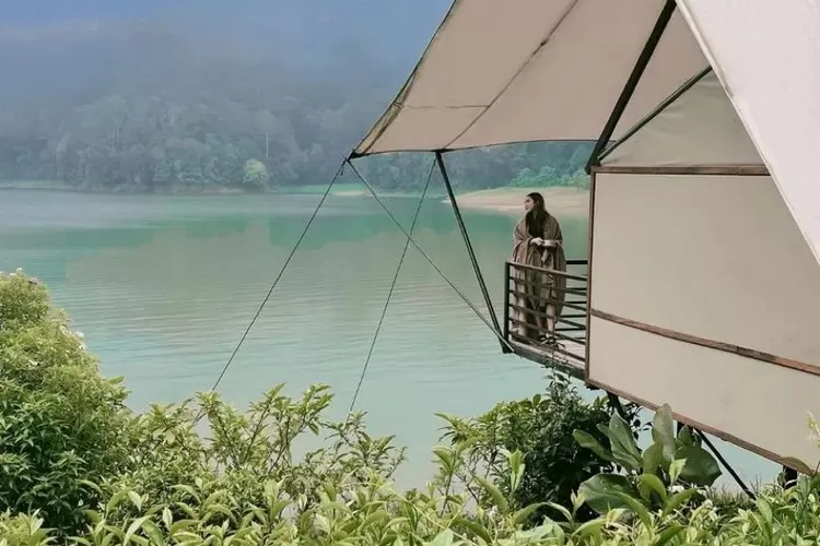 Situ Patenggang, Salah Satu Destinasi Wisata Favorit di Bandung yang Wajib Masuk Wishlist Jalan-jalan. (instagram.com/@wisatasitupatenggang)